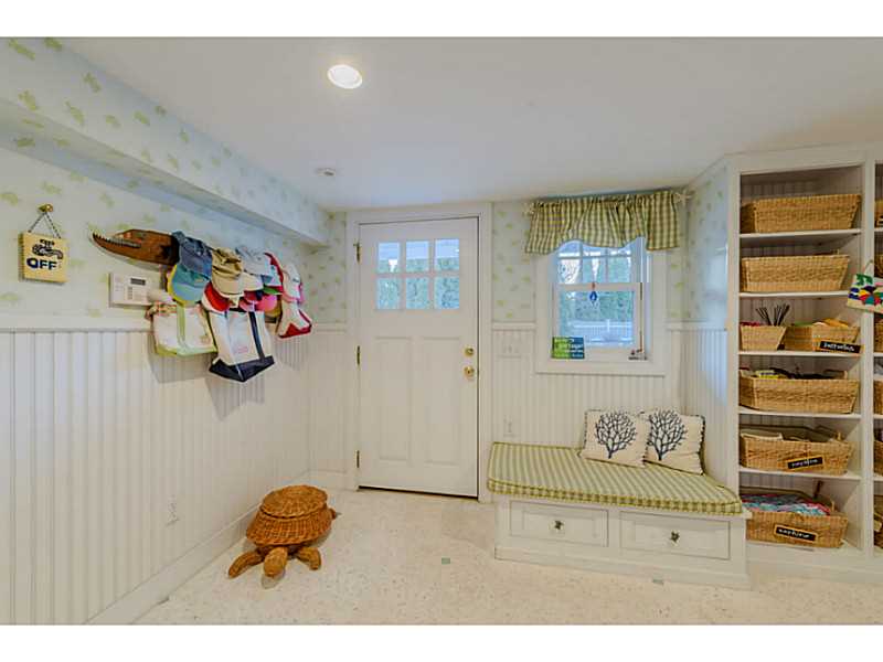 6 Round Hill Road Westerly, RI 02891 - Photo 21 of 25 Mud Room.