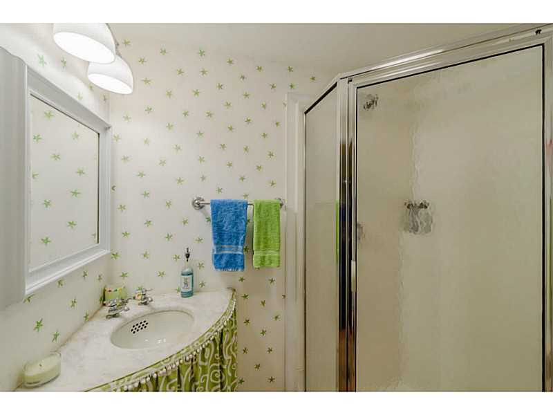 6 Round Hill Road Westerly, RI 02891 - Photo 25 of 25 Bathroom.