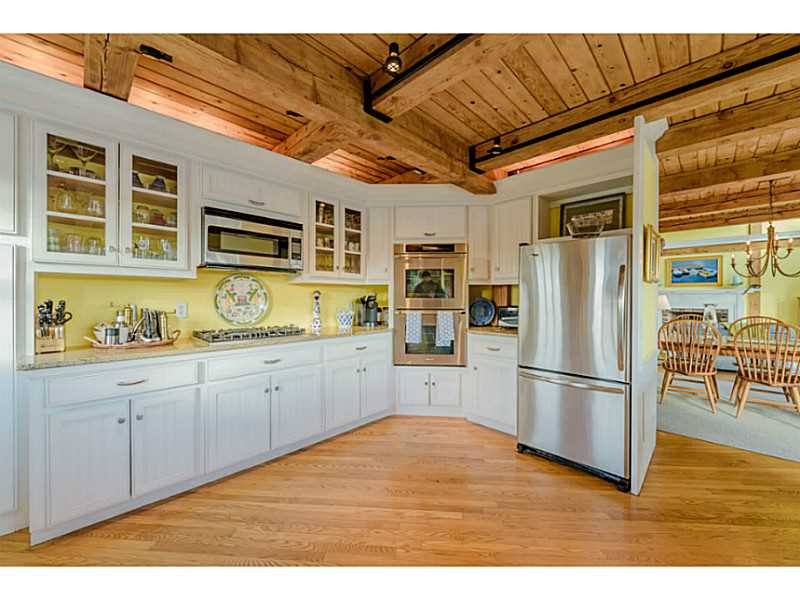 6 Round Hill Road Westerly, RI 02891 - Photo 6 of 25 Kitchen.