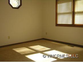 191 Satulah Ridge Road Highlands, NC 28741 - Photo 10 of 11 Gallery Image 10