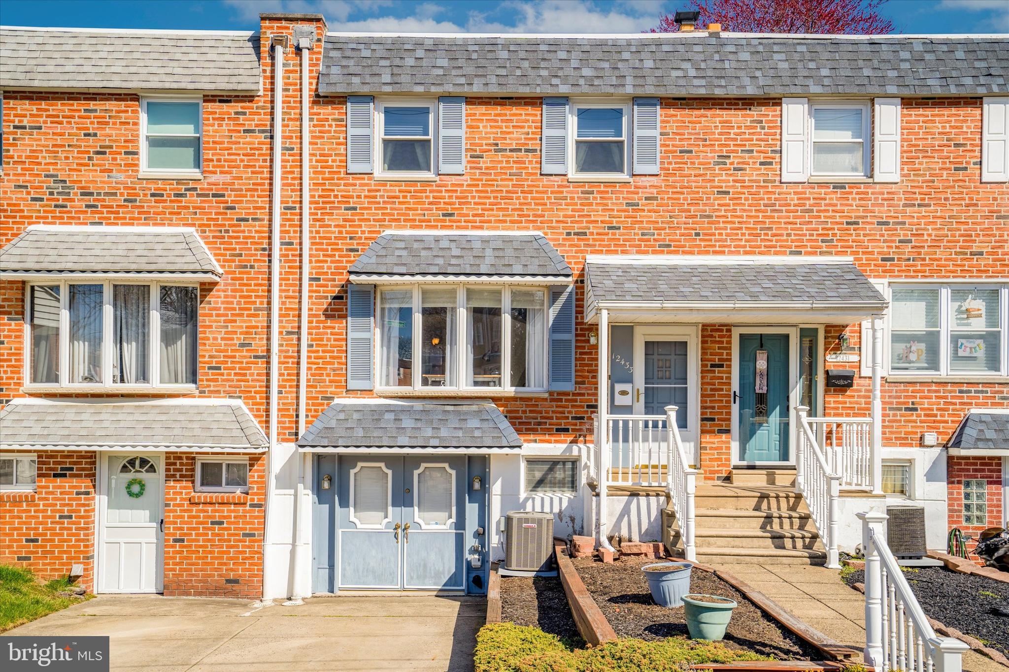 12433 Sweet Briar Road Philadelphia, PA 19154 - Photo 1 of 21
