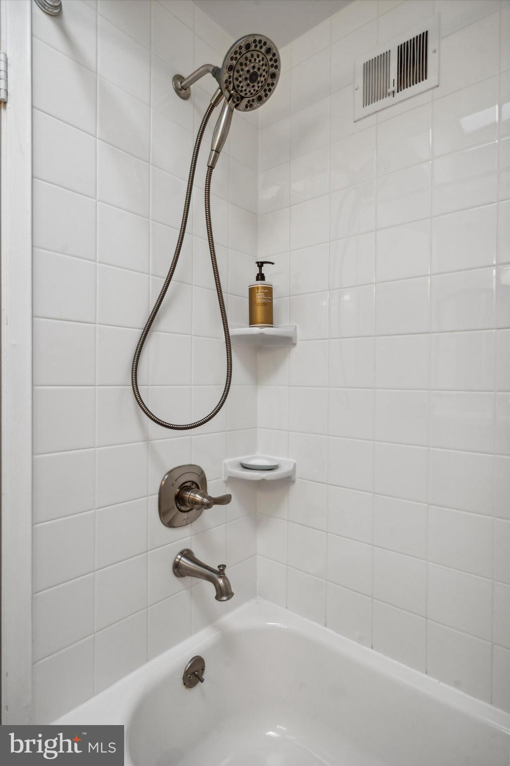 12433 Sweet Briar Road Philadelphia, PA 19154 - Photo 17 of 21