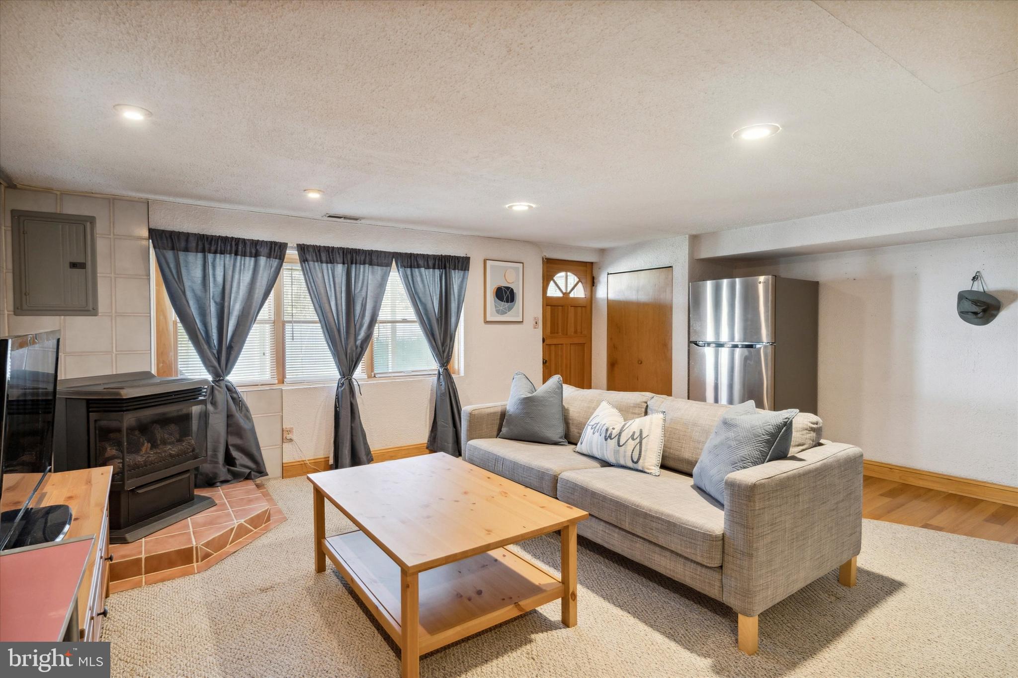 12433 Sweet Briar Road Philadelphia, PA 19154 - Photo 18 of 21