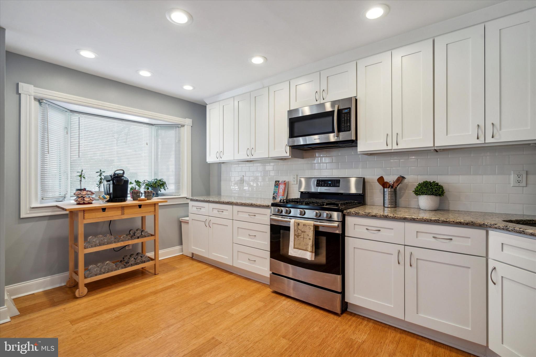 12433 Sweet Briar Road Philadelphia, PA 19154 - Photo 3 of 21