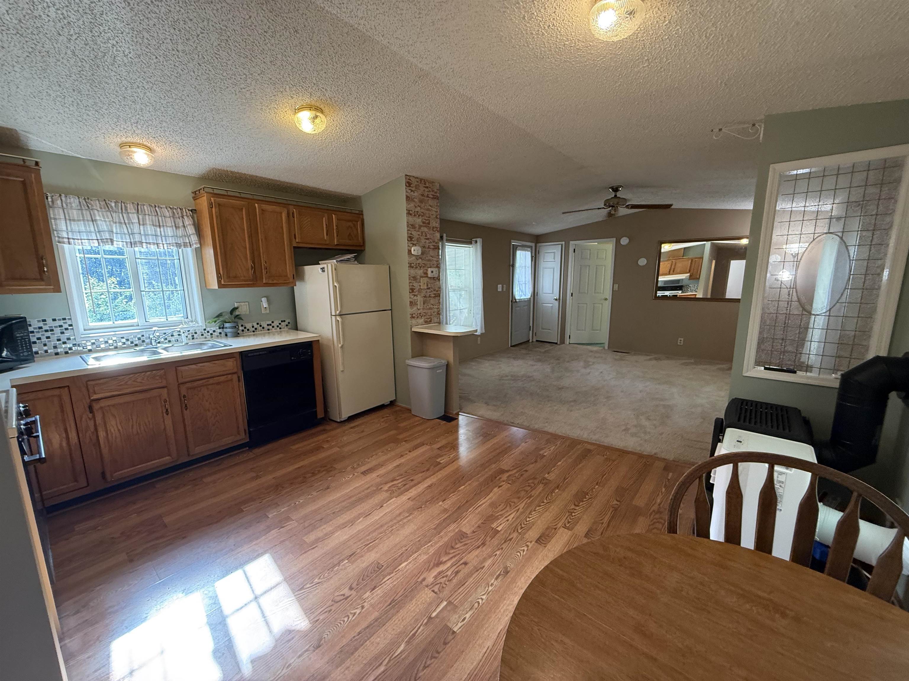 101 Robin Hood Lane Exeter, NH 03833 - Photo 12 of 17