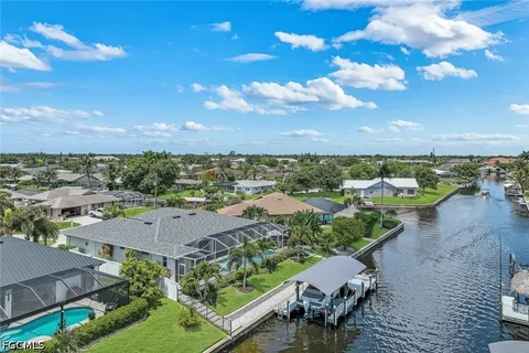 $1,090,000 | 1319 Southeast 38th Street, Cape Coral, FL 33904