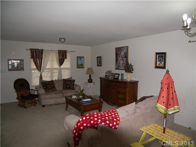 10738 Pointer Ridge Drive Charlotte, NC 28214 - Photo 2 of 11