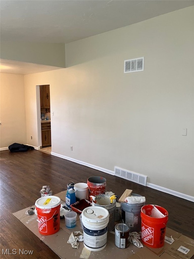 9320 David Road Garfield Heights, OH 44125 - Photo 10 of 27 Gallery Image 10