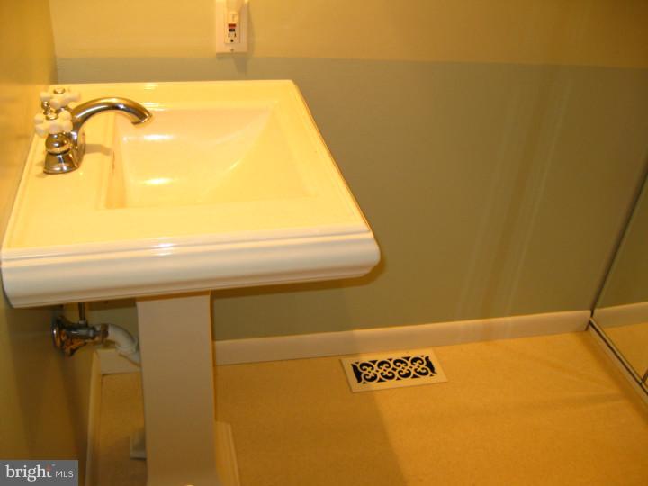135 Media Road Oxford, PA 19363 - Photo 12 of 25 Gallery Image 12