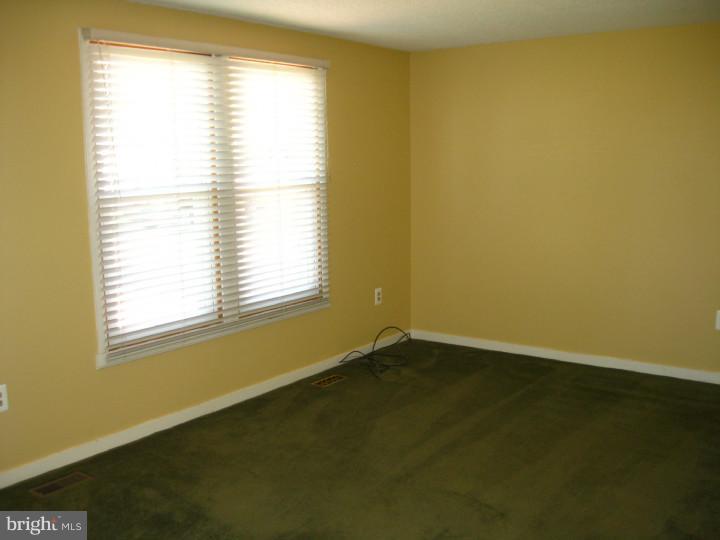 135 Media Road Oxford, PA 19363 - Photo 4 of 25 Gallery Image 4
