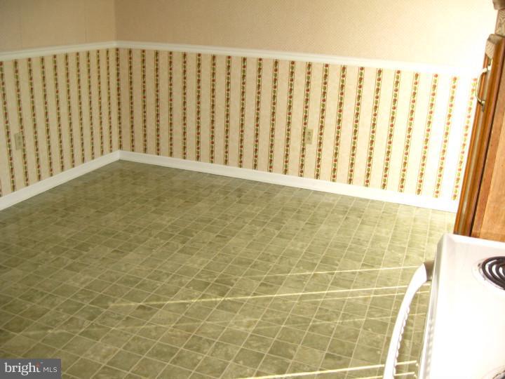 135 Media Road Oxford, PA 19363 - Photo 9 of 25 Gallery Image 9