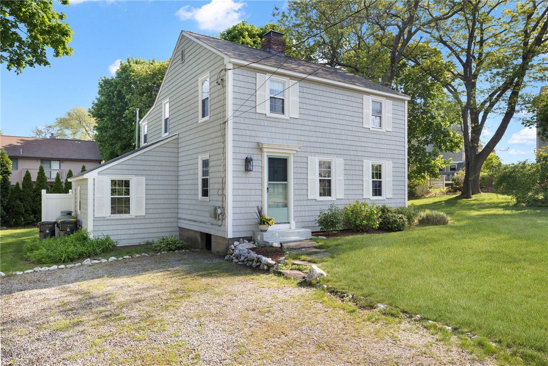 12 Nassau Road Narragansett, RI 02882 - Photo 3 of 43