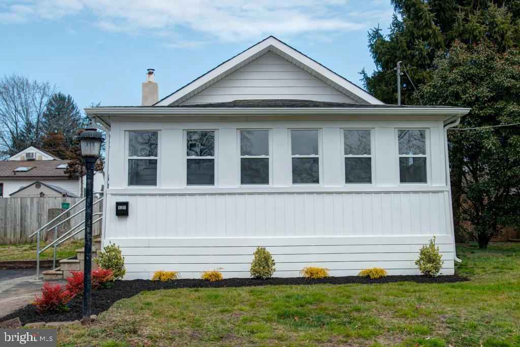 121 Cove Road Mantua, NJ 08051 - Photo 3 of 15