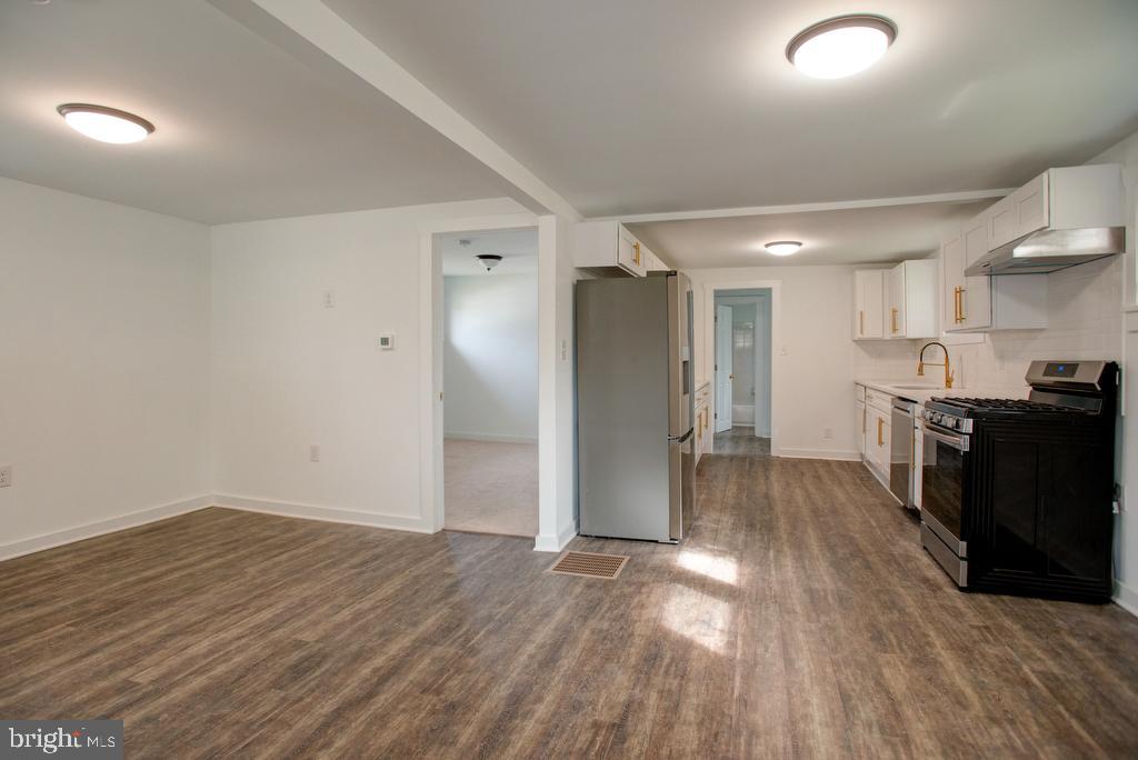 121 Cove Road Mantua, NJ 08051 - Photo 4 of 15