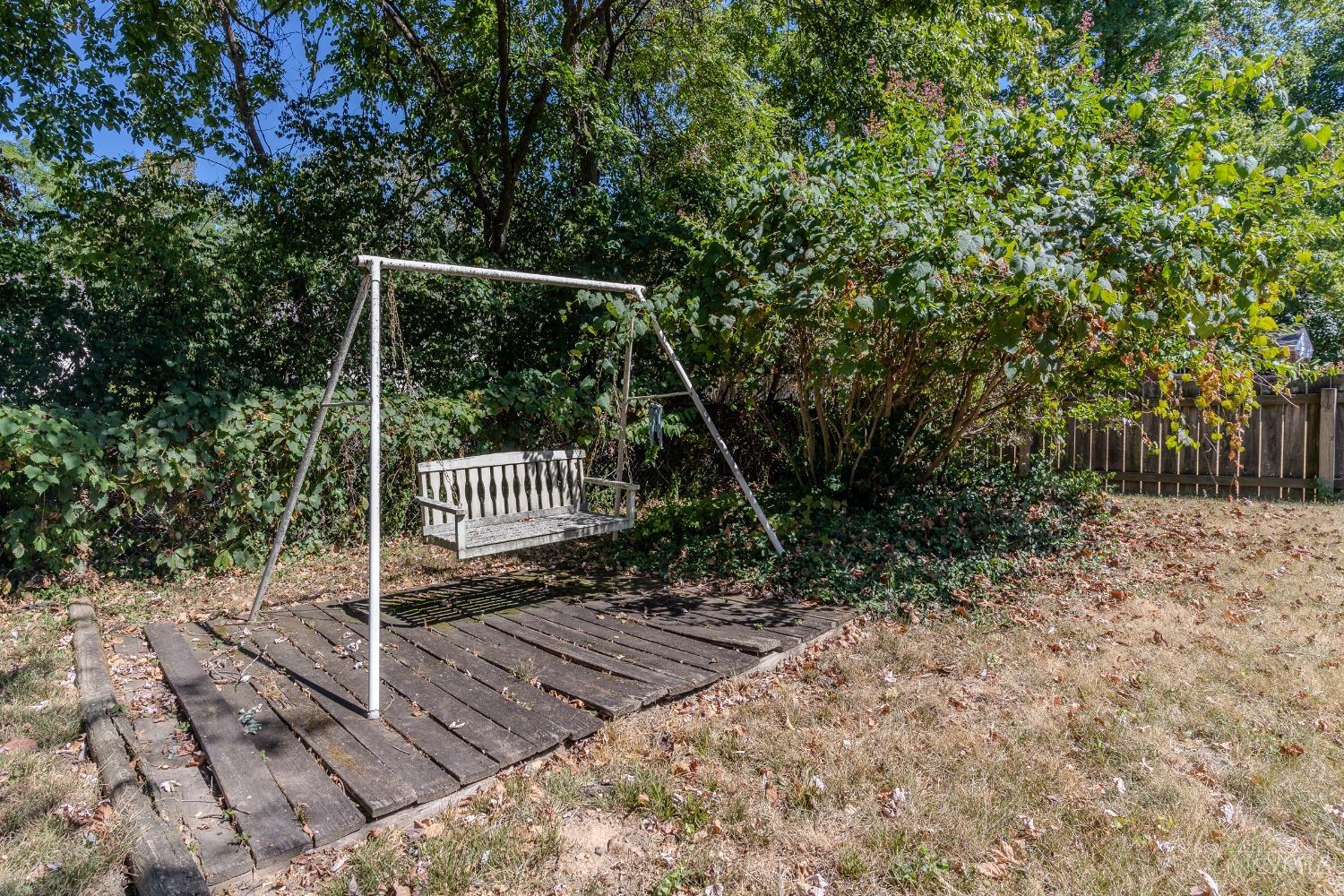 6524 Murray Road Cincinnati, OH 45227 - Photo 23 of 25 Gallery Image 23