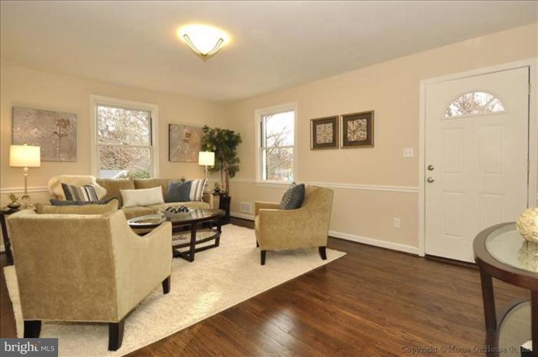 11801 Judson Road Silver Spring, MD 20902 - Photo 3 of 21 Living Room #2