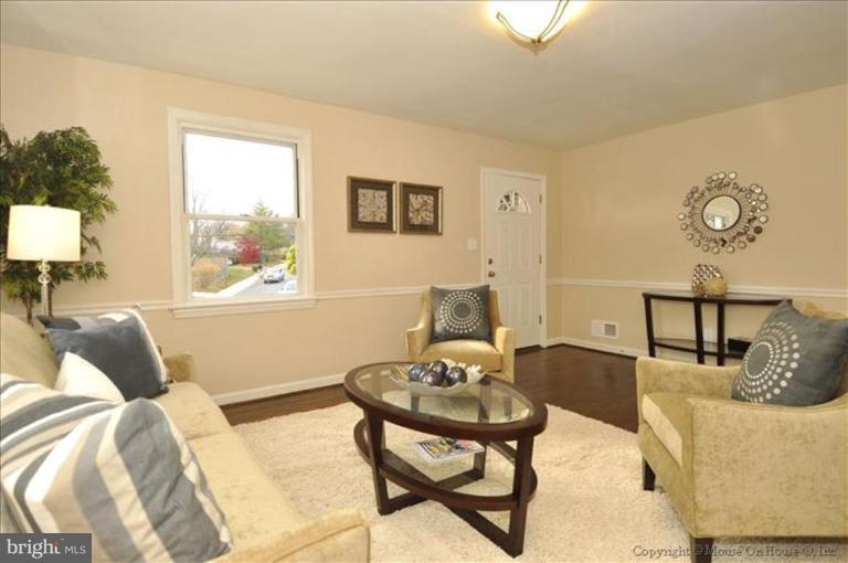11801 Judson Road Silver Spring, MD 20902 - Photo 4 of 21 Living Room #3