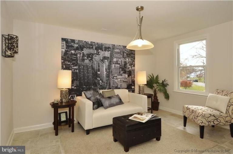 11801 Judson Road Silver Spring, MD 20902 - Photo 10 of 21 Family Room