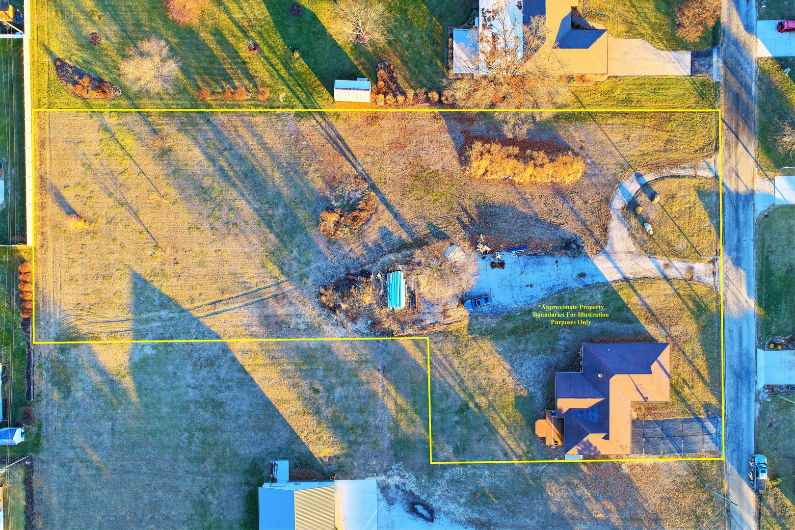 608 Pine Tree Drive Streator, IL 61364 - Photo 2 of 26