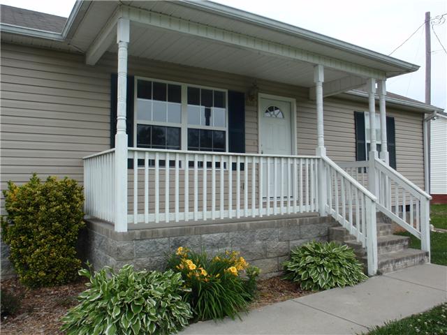 147 Carter Blake Road Tullahoma, TN 37388 - Photo 2 of 18 Gallery Image 2