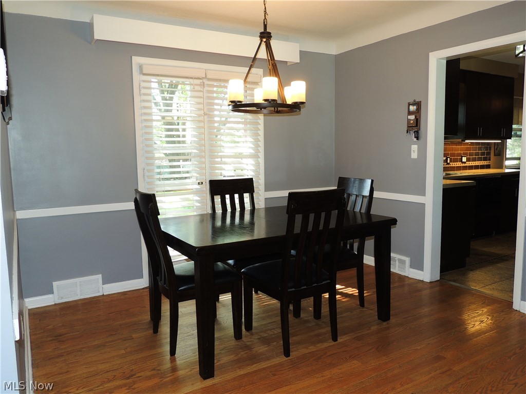 854 Millridge Road Cleveland, OH 44143 - Photo 3 of 26 Gallery Image 3
