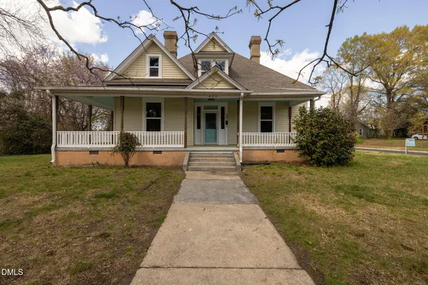 $1,100 | 805 South Broad Street, Unit A, Burlington, NC 27215