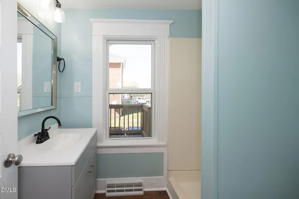 $1,100 | 805 South Broad Street, Unit A, Burlington, NC 27215