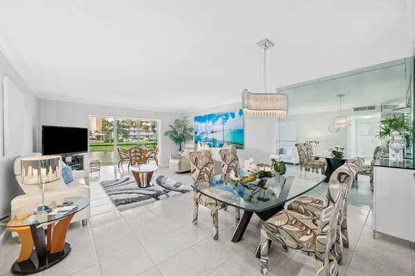 $285,000 | 170 Southeast 5th Avenue, Unit 103, Dania Beach, FL 33004