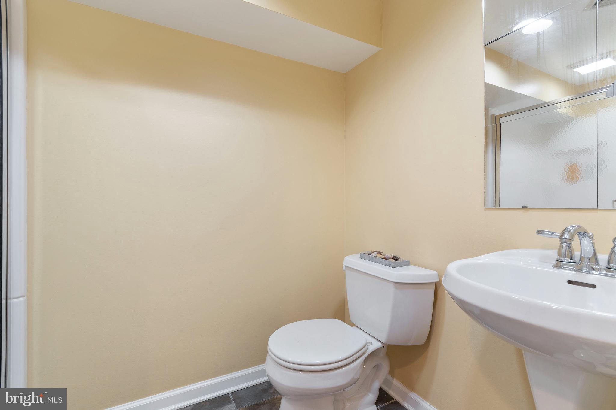5317 Delmar Road Clifton Heights, PA 19018 - Photo 20 of 23 Full Bathroom
