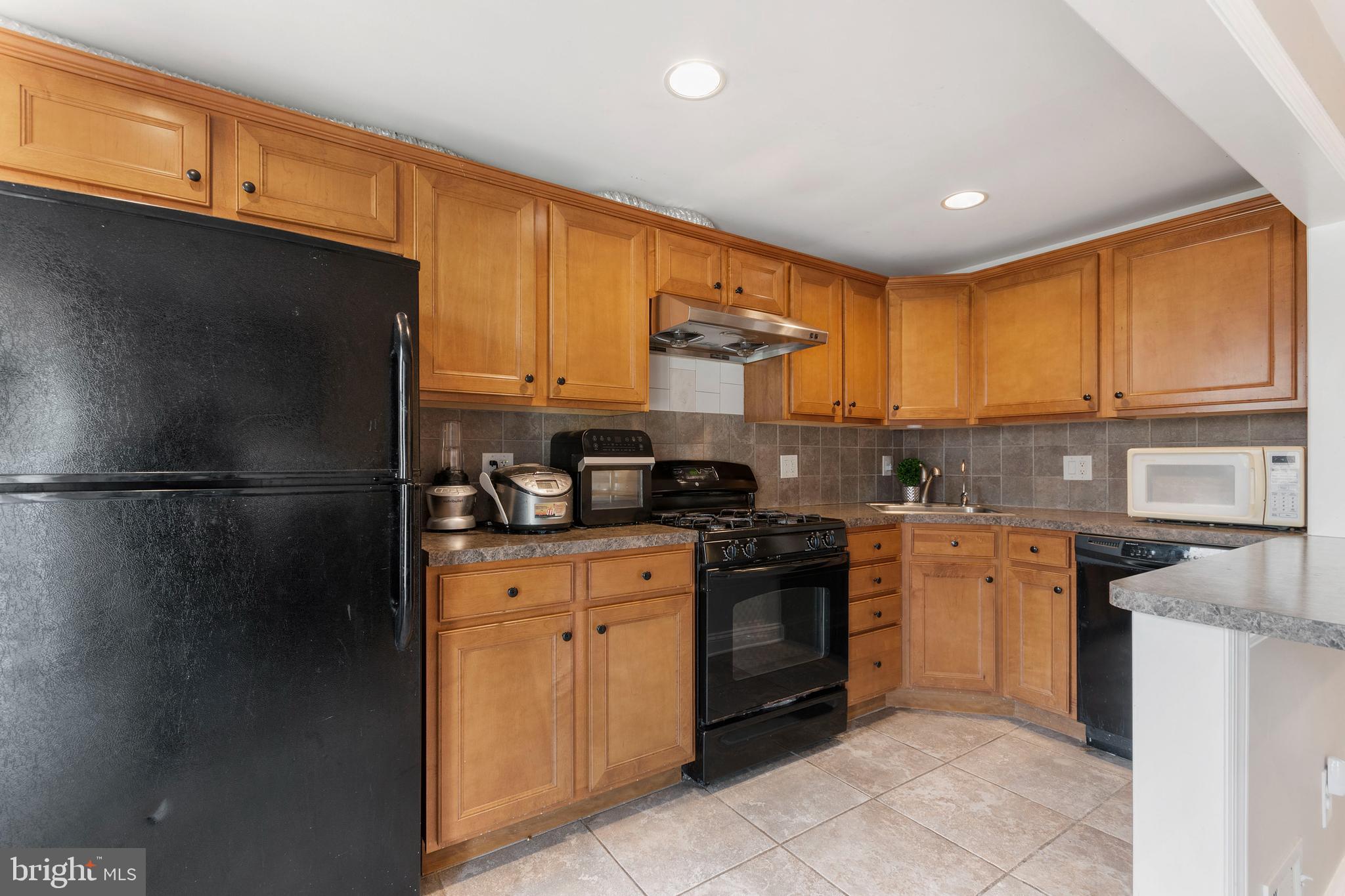 5317 Delmar Road Clifton Heights, PA 19018 - Photo 10 of 23 Kitchen
