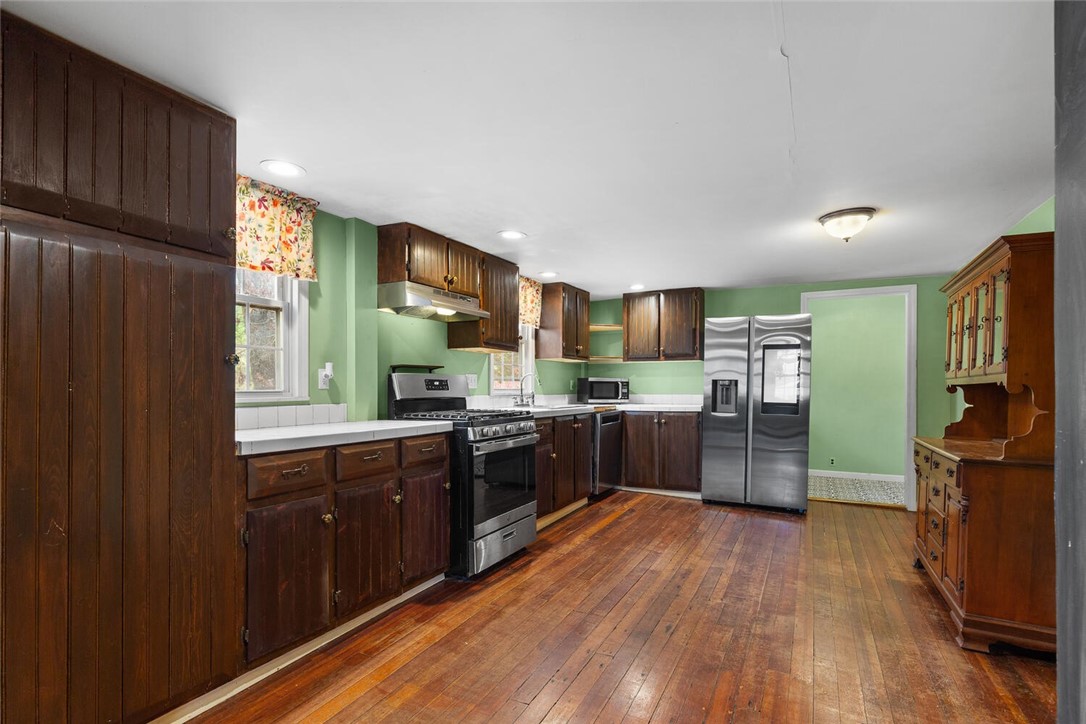 23 Peck Hill Road Scituate, RI 02857 - Photo 2 of 19