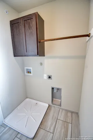 a view of a partially built entryway