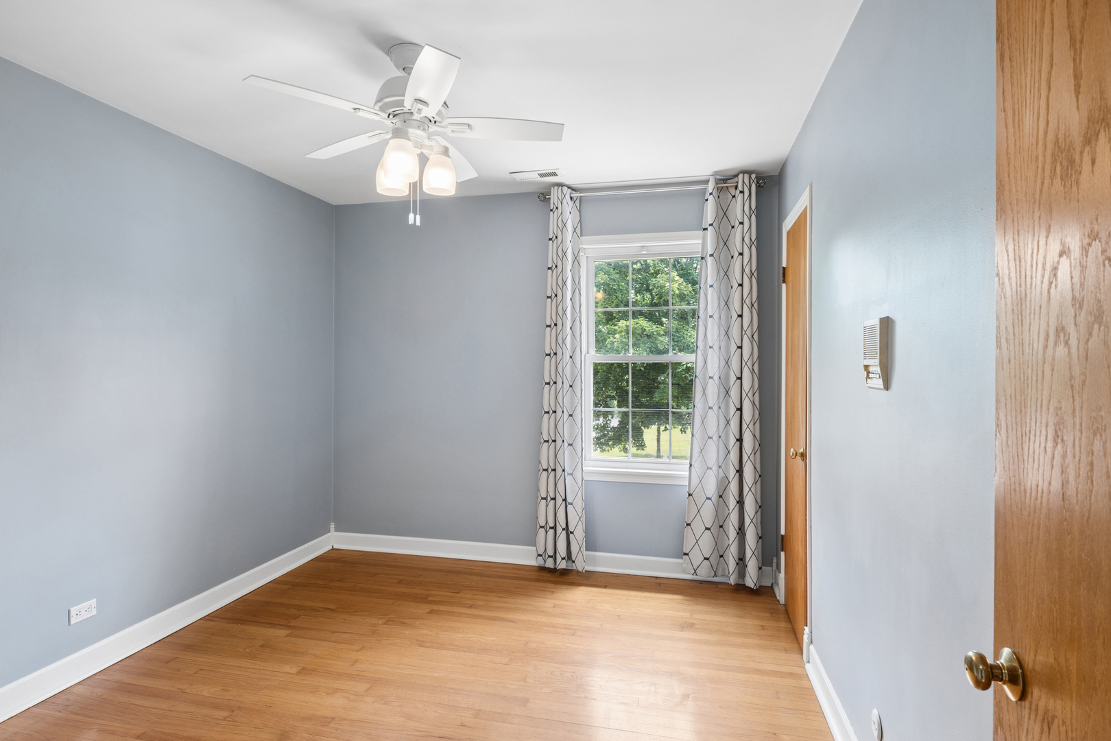 208 Parkview Road Riverside, IL 60546 - Photo 20 of 45