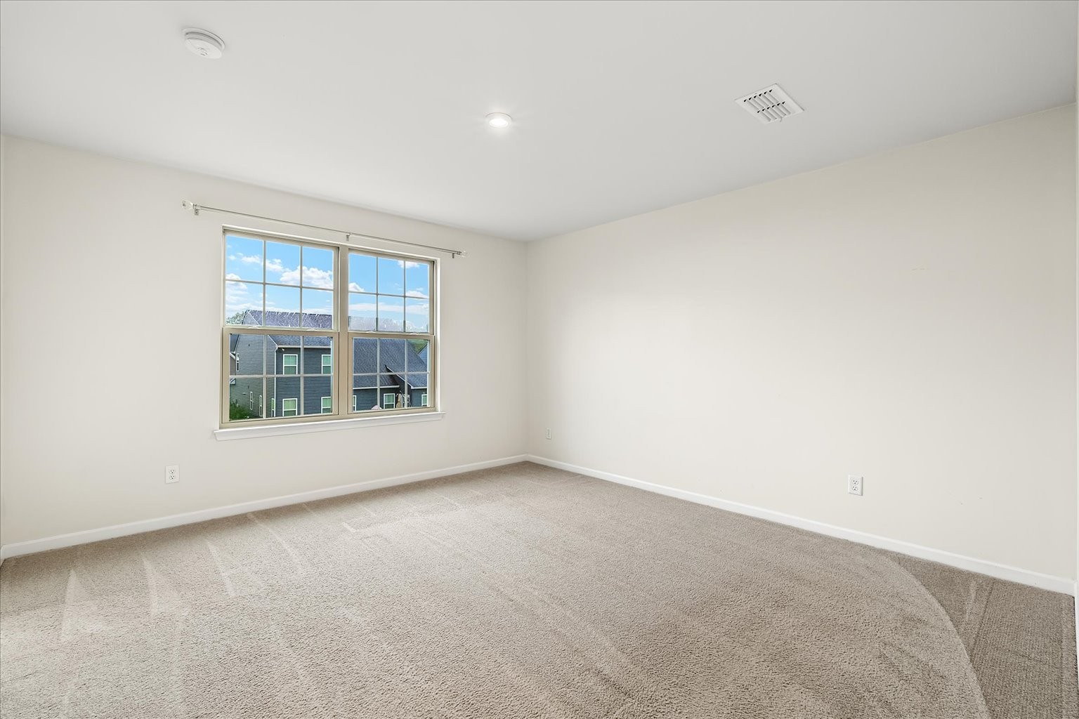 3204 Garrett Lane Columbia, TN 38401 - Photo 25 of 33 an empty room with windows