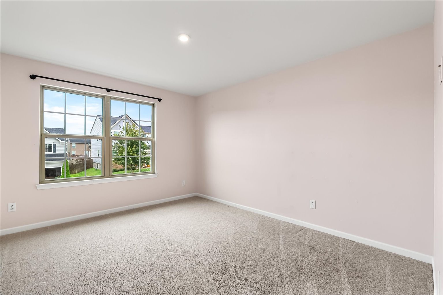 3204 Garrett Lane Columbia, TN 38401 - Photo 30 of 33 an empty room with a window