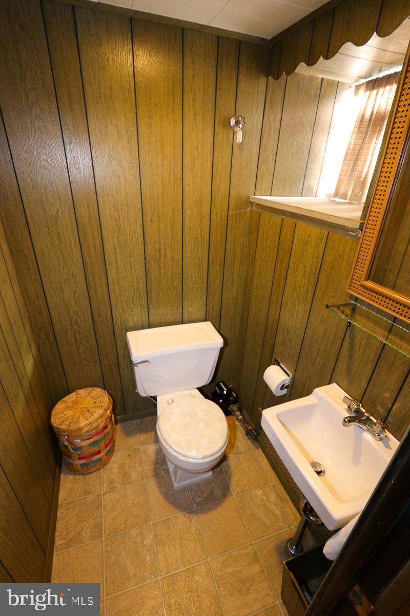 868 Medway Road Philadelphia, PA 19115 - Photo 39 of 56 Powder room in basement