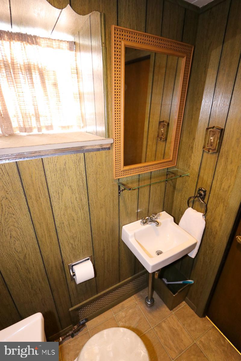 868 Medway Road Philadelphia, PA 19115 - Photo 40 of 56 Powder room