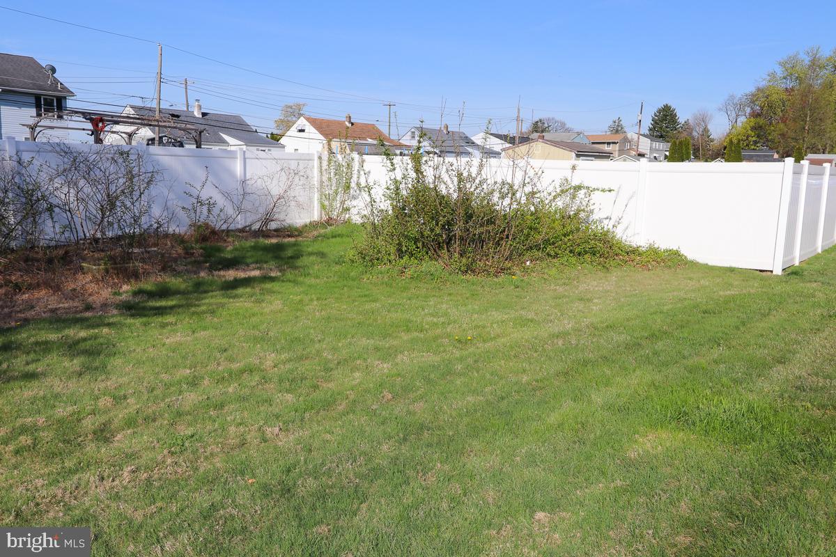 868 Medway Road Philadelphia, PA 19115 - Photo 55 of 56 Bonus detached lot across driveway 32'x50'