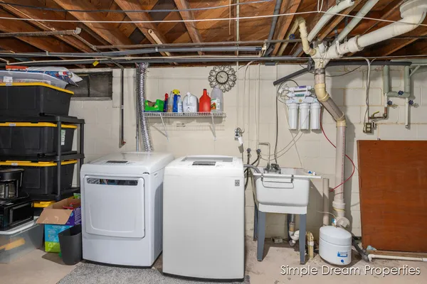 $300,000 | 4062 Oriole Avenue Southwest, Wyoming, MI 49509