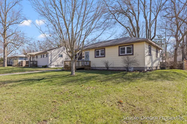 $300,000 | 4062 Oriole Avenue Southwest, Wyoming, MI 49509