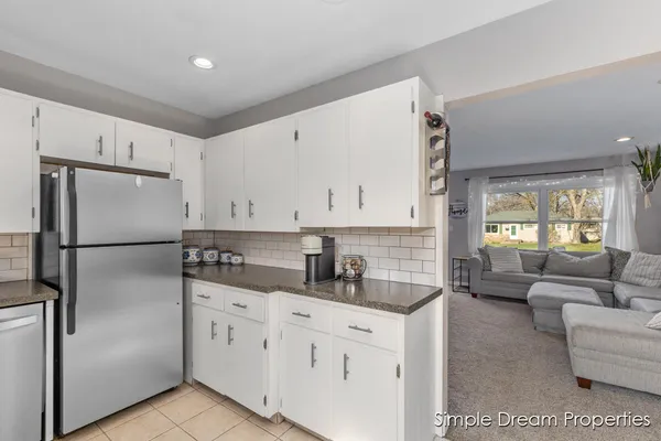 $300,000 | 4062 Oriole Avenue Southwest, Wyoming, MI 49509