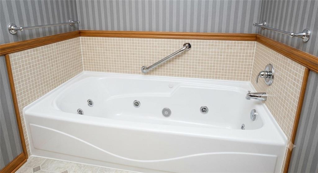 2740 Brodhead Road Aliquippa, PA 15001 - Photo 17 of 49