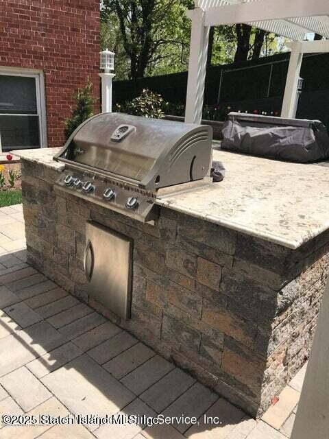 36 Hamilton Avenue, Unit 3A Staten Island, NY 10301 - Photo 6 of 10 36hamiltbarbigrill