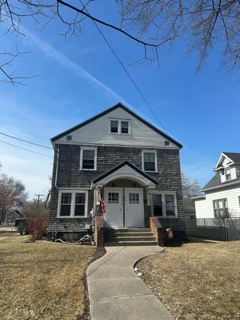 $250,000 | 902-904 North 1st Street Street North, Fargo, ND 58102