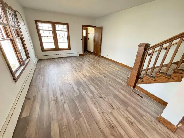 $250,000 | 902-904 North 1st Street Street North, Fargo, ND 58102