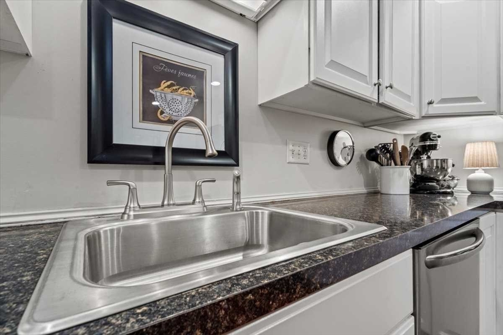 48 Phillips Road, Unit 14 Holden, MA 01520 - Photo 6 of 26 Gallery Image 6