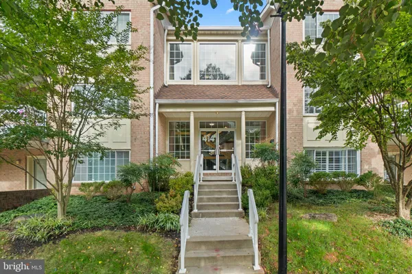 $350,000 | 414 Rockfleet Road, Unit 203, Lutherville-Timonium, MD 21093