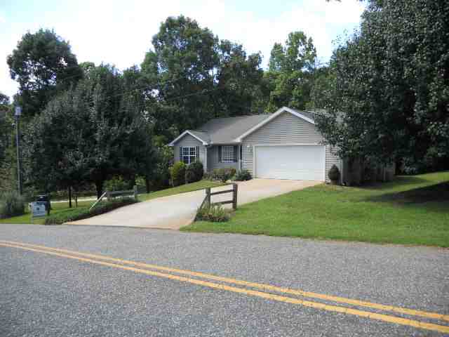 2013 Ridgeview Lane Seneca, SC 29678 - Photo 2 of 20 Gallery Image 2