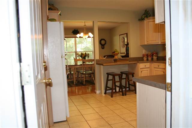 2013 Ridgeview Lane Seneca, SC 29678 - Photo 8 of 20 Gallery Image 8