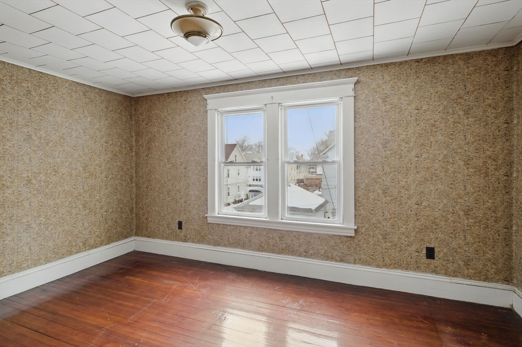 136 Albemarle Street Springfield, MA 01109 - Photo 17 of 28 Gallery Image 17